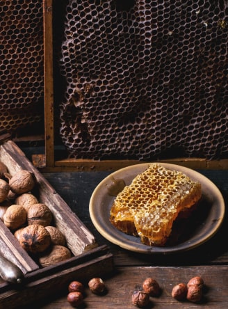 Мёд и орехи